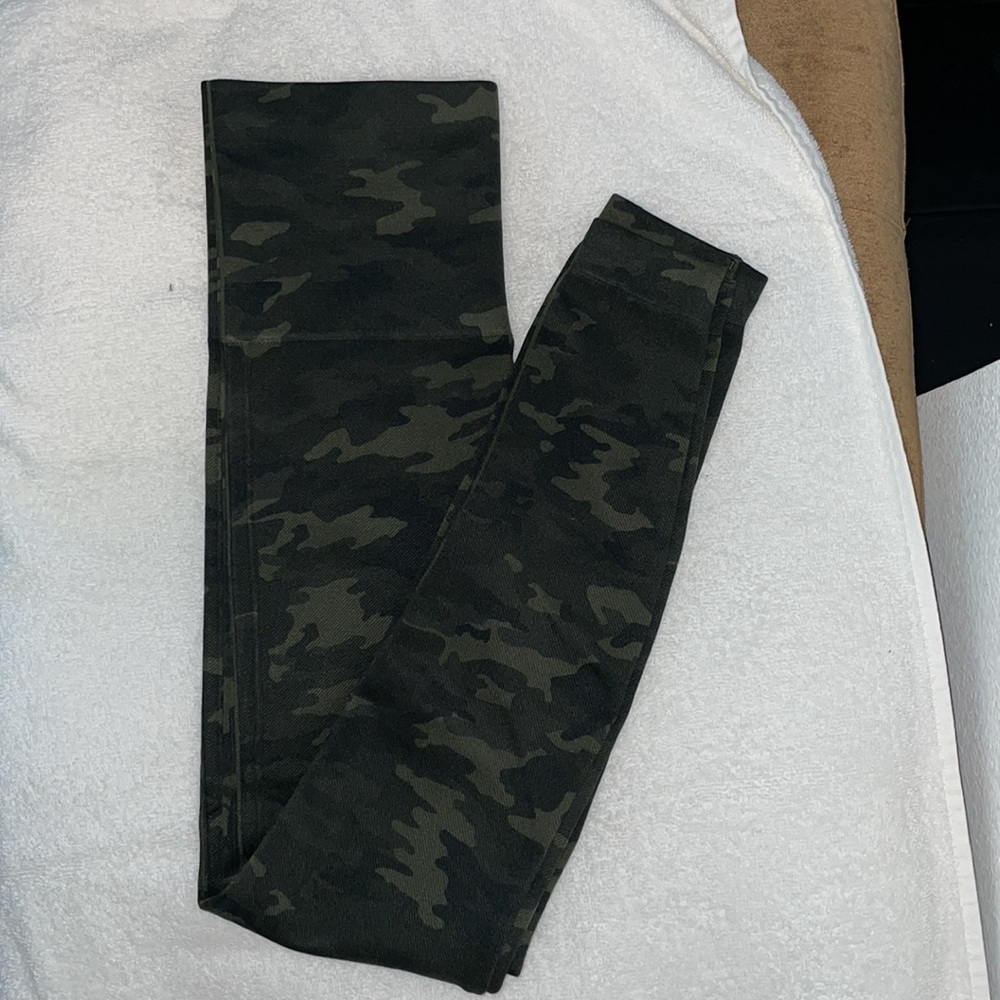 Spanx seamless leggings green camouflage small petite